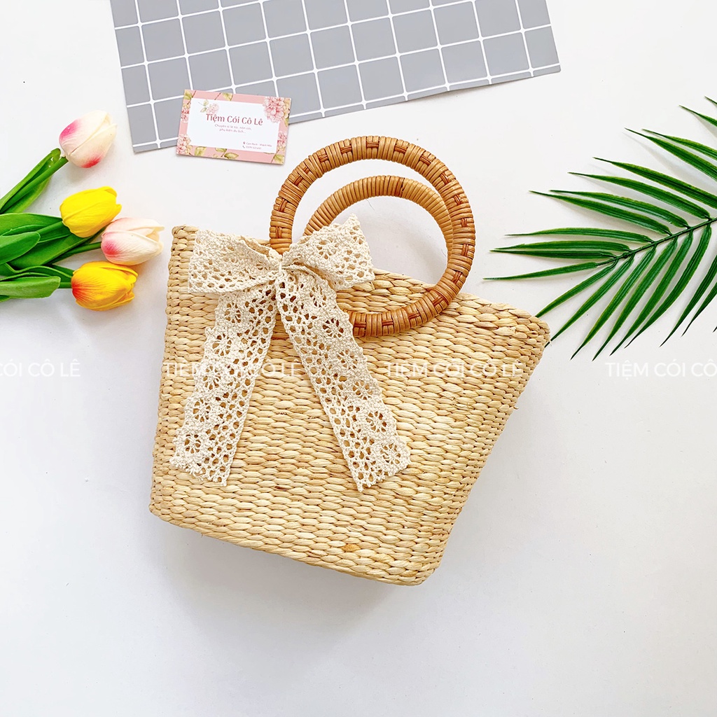 Túi lục bình mắt na đính nơ ruy băng màu kem - Tiệm Cói Cô Lê