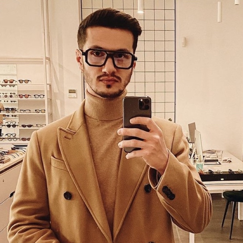 Kính râm KUBORAUM P8 mắt vuông kiểu dáng unisex,phong cách châu âu.Kiểu dáng hot trend,chống UV400.bảo hành 3 tháng