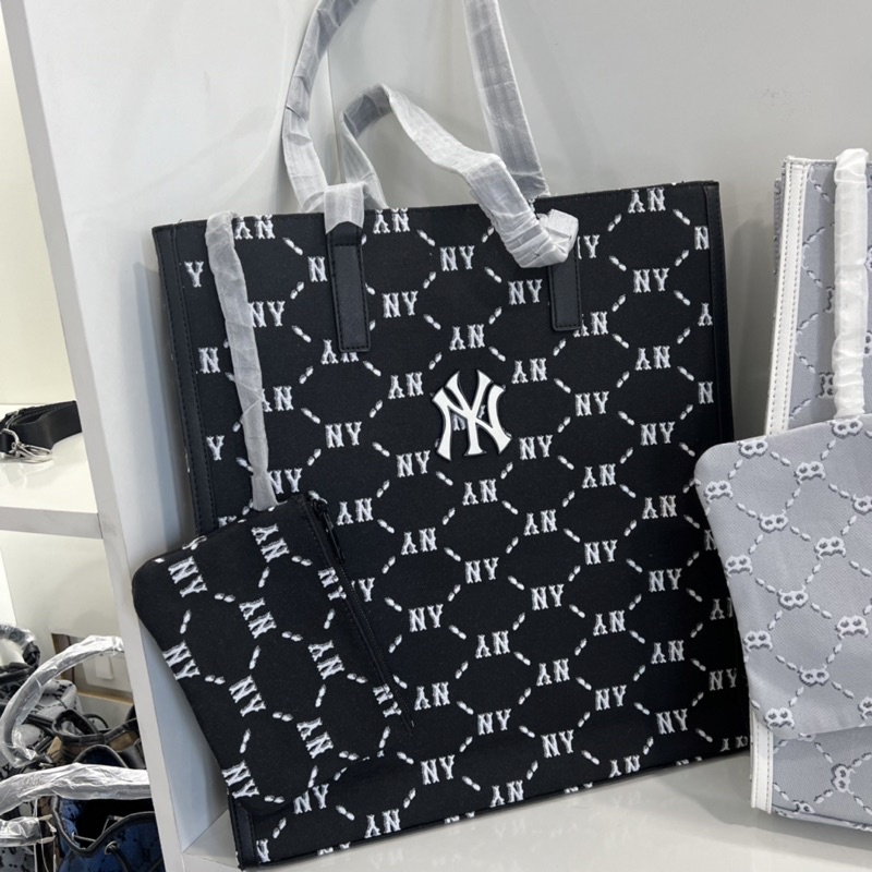 [Tặng Túi Giấy] Túi Totebag M L B Mono Logo Kim Loại Bản TQXK