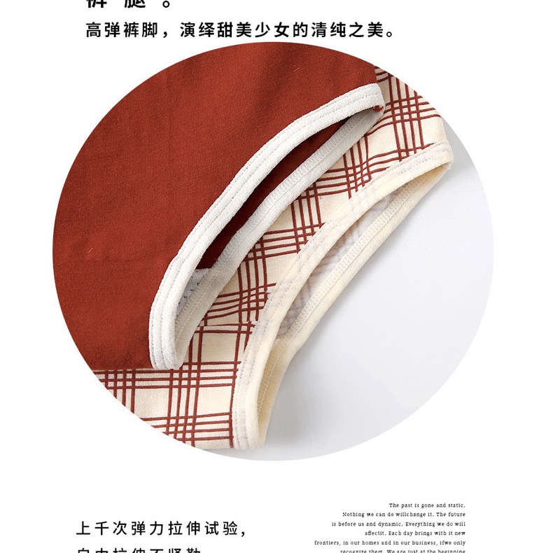 Set 3 chiếc quần chip cotton cho bé màu đỏ họa tiết caro ngộ nghĩnh