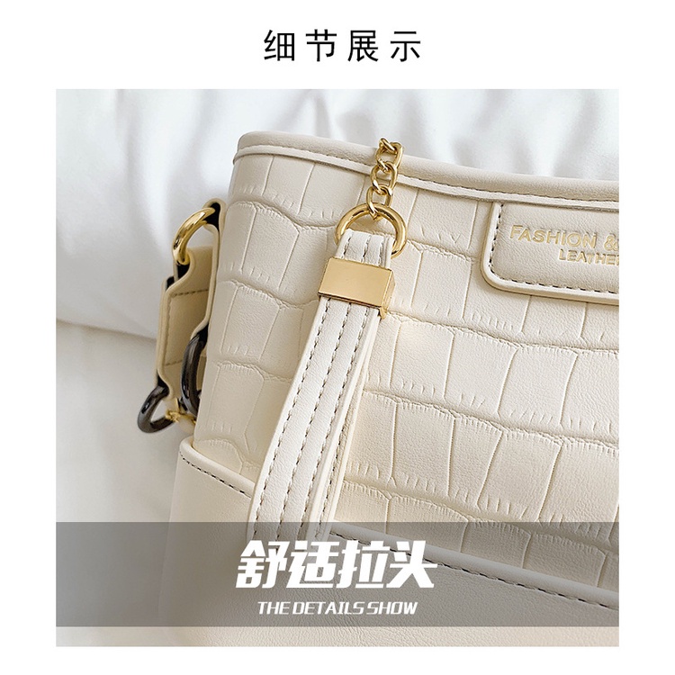 ( SẴN) Túi Đeo Chéo Dây Xích Lingge Túi Đeo Vai Nữ Hót 2022 Màu Sắc Trẻ Trung Sang Trọng B024