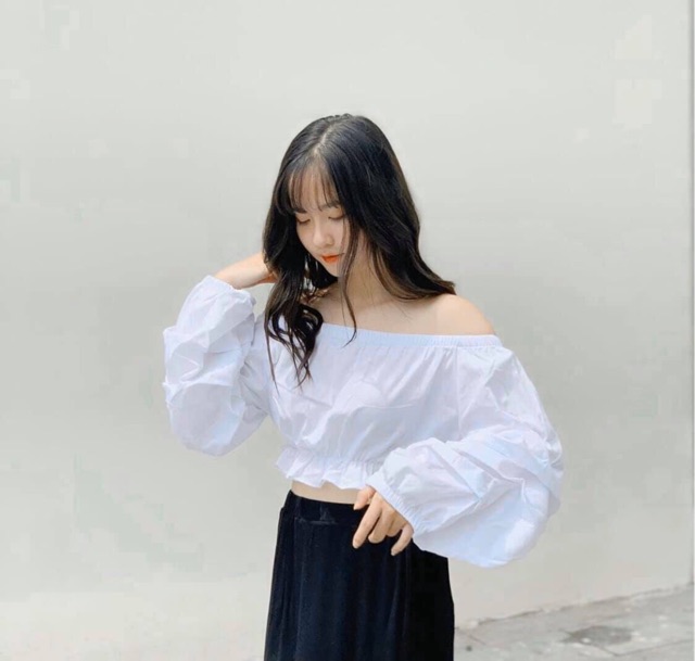 Áo croptop bẹt vai tay nấc đen, trắng