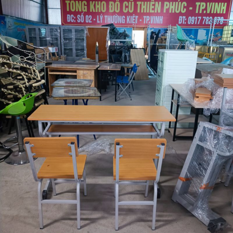 Bộ bàn ghế dạy học tại nhà .