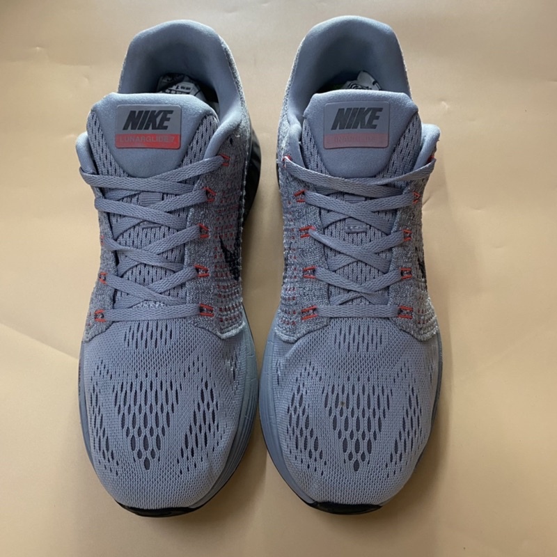 Giày chính hãng đã qua sử dụng