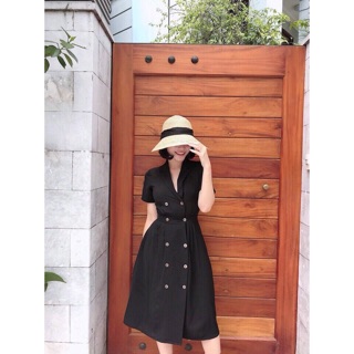 Váy cổ vest