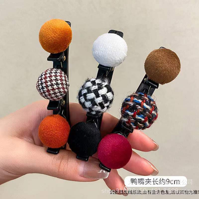 Cặp mái phồng 3 quả bông-bobu shop-Giao màu ngẫu nhiên