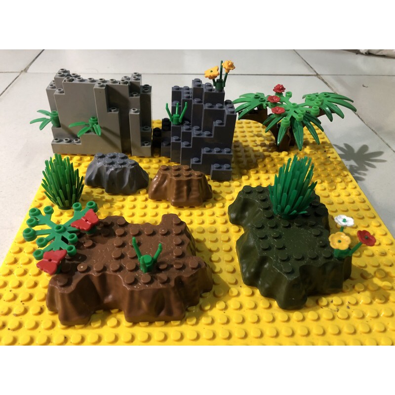 Núi, gò đất non lego - giao màu ngẫu nhiên