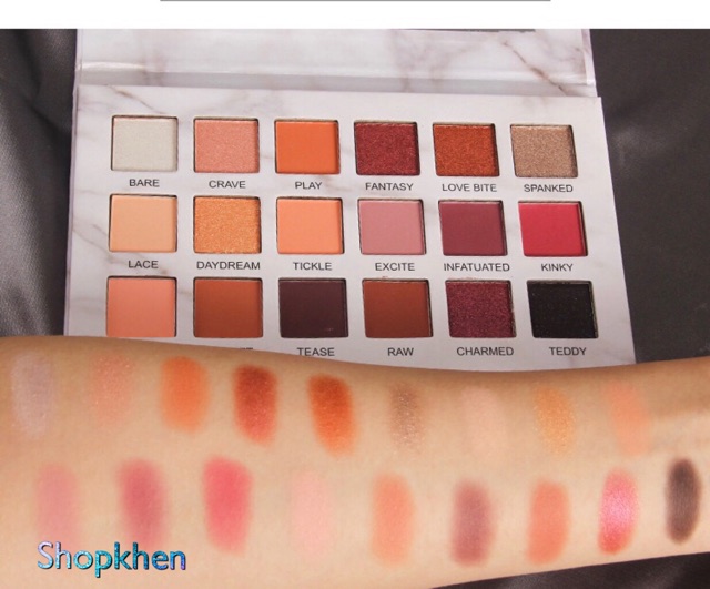 Bảng phấn mắt 18 ô màu Jean Miss nội địa trung