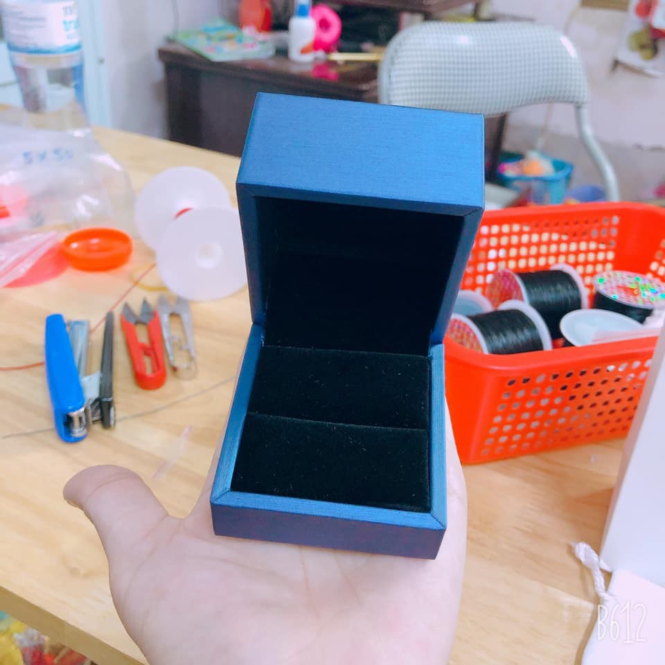 HỘP LỤA CAO CÂP KÍCH THƯỚC 6*6 CM - Bibi silver - BBS