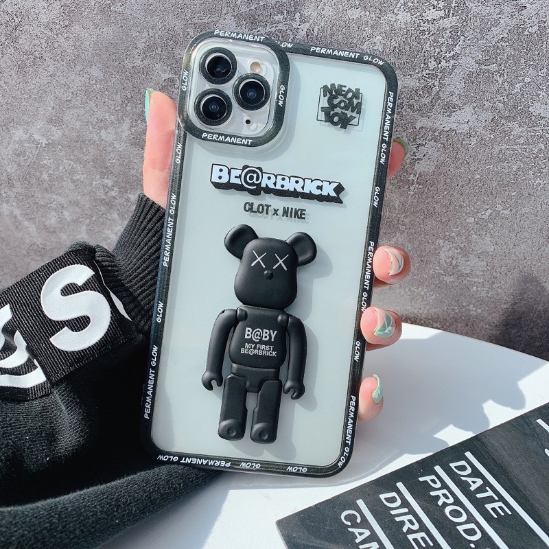 Ốp Lưng Silicon Chống Sốc Viền Nổi Medicom Tory ( Kèm Giá Đỡ Hình Gấu )