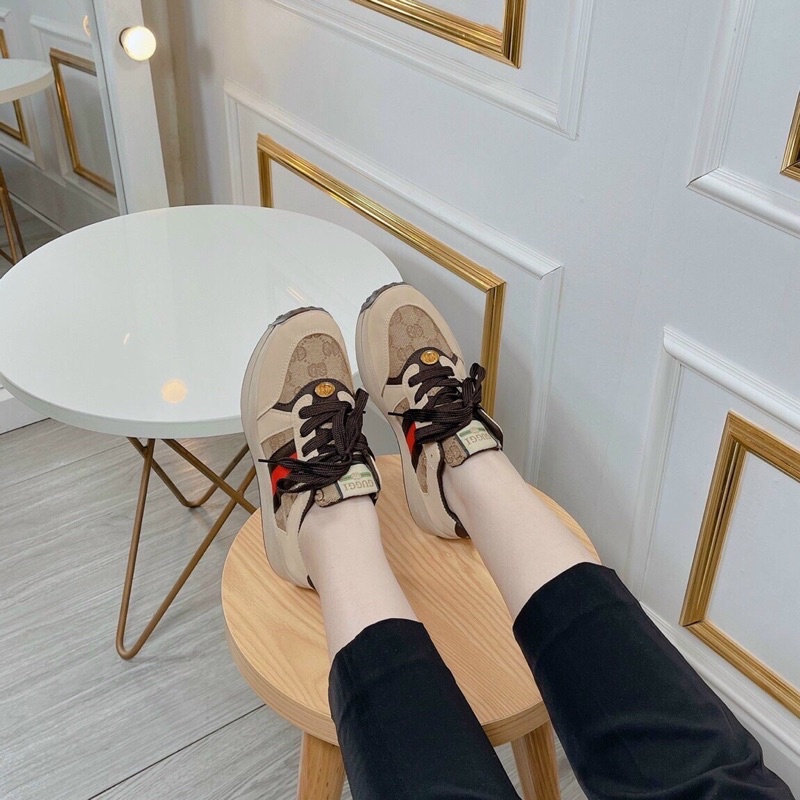 giầy thể thao nữ mẫu mới hót nhất năm đế nhẹ mềm êm chân !!