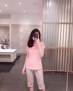 Bộ áo phông quần lanh lửng cho nữ
