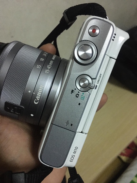 Canon EOS M10