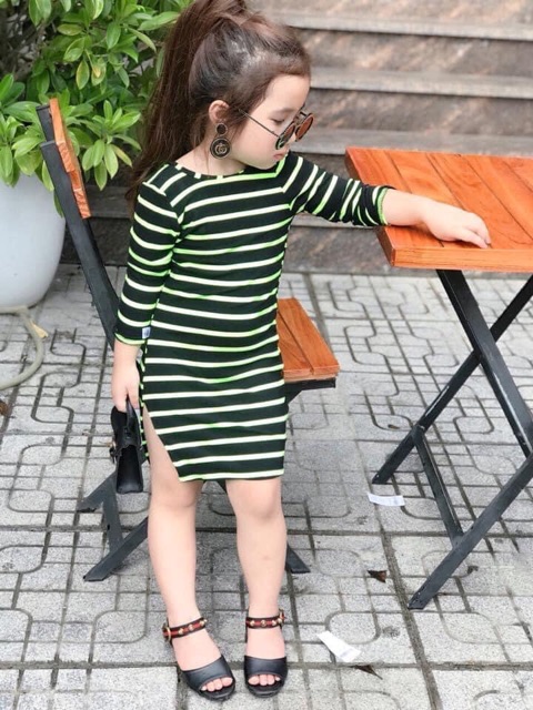 Váy body xẻ tà cho bé gái 9-22kg