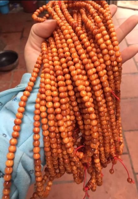 Chuỗi tràng hạt 108 cỡ hạt 8 ly vòng tay , vòng cổ gỗ huyết long