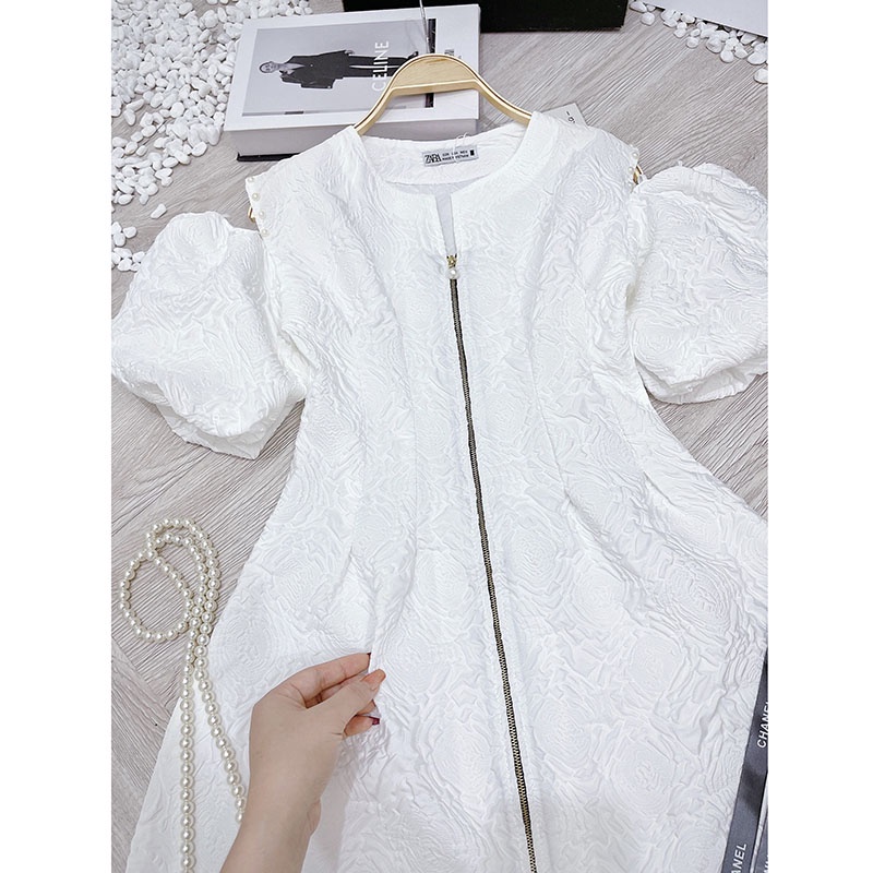 Váy Gấm Khoét Vai Dáng Xòe Ôm Eo Hàng Quảng Châu M05544