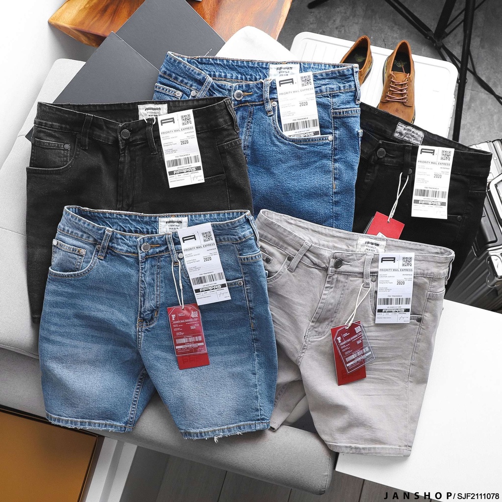 Quần Short Jeans Wash Nhẹ Cùng Điểm Nhấn Tà Sọc Cá Tính