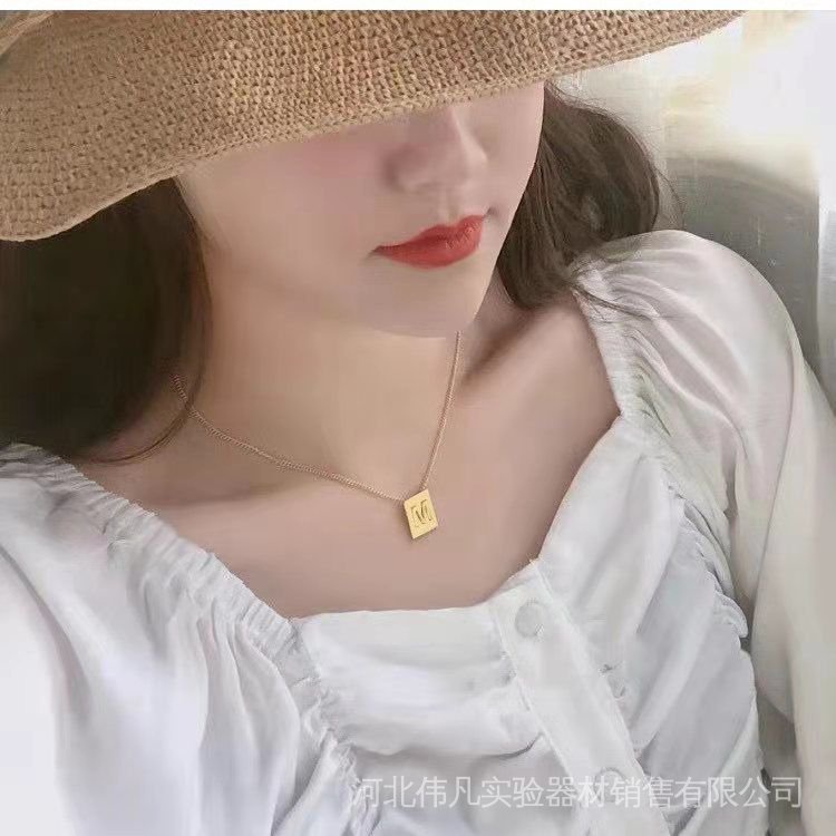 Dây Chuyền Bạc S925 Mặt Hình Vuông Khắc 26 Chữ Cái