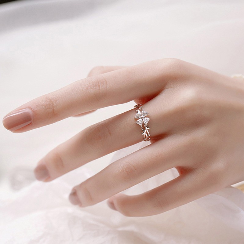 Nhẫn co bốn lá may mắn đính đá kiểu dáng xinh xắn trẻ trung dành cho nữ - Mely B63
