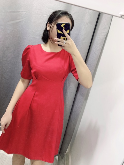 Đầm trắng pen eo tay phồng duyên dáng - Lovely Dress