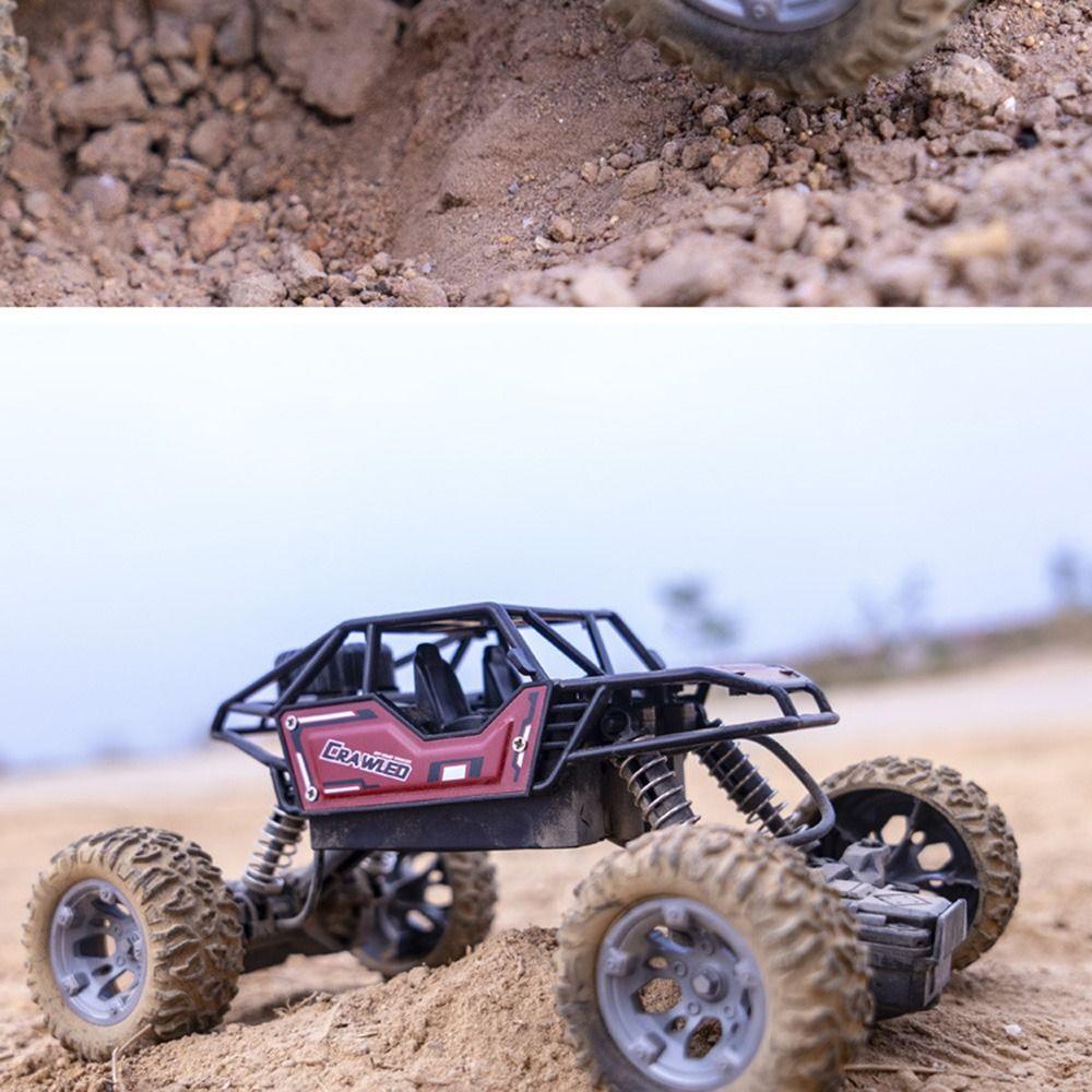 Xe Địa Hình Điều Khiển Từ Xa Làm Quà Tặng Cho Bé