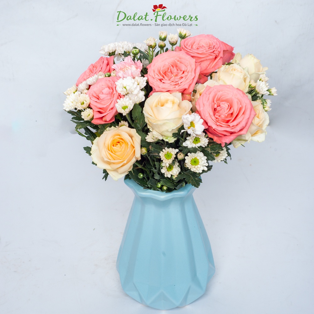 Bình gốm quả trám Dalat.flowers - Bình cắm hoa trang trí nhà cửa, văn phòng