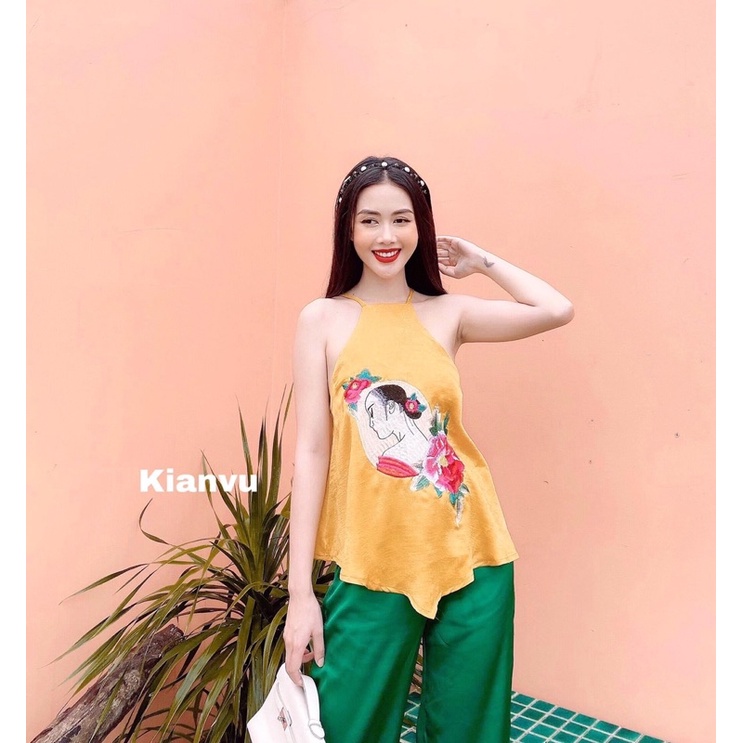 Bộ Áo Yếm Thêu Kèm Quần Lụa Chụp Ảnh Cổ Trang Hồ Sen