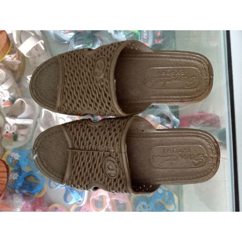 Dép tổ ong Huyền Thoại Bất Tử đủ màu đủ cỡ