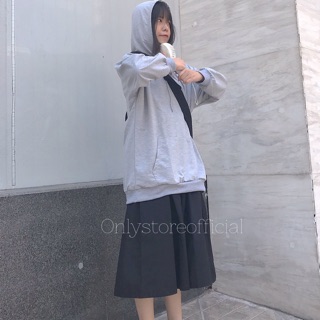 Áo hoodie+chân váy có sẵn