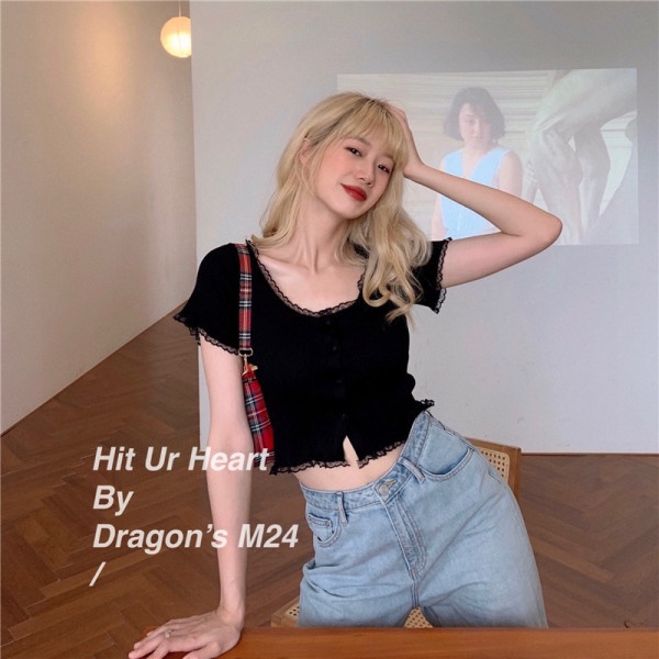 Croptop phối ren tiểu thư nữ - Áo thun cổ vuông cộc tay crt phối cúc dọc ulzzang | BigBuy360 - bigbuy360.vn