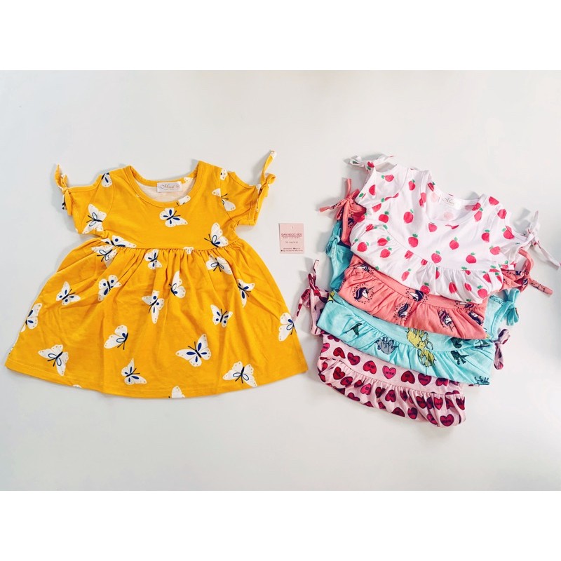 Váy thắt nơ bé gái