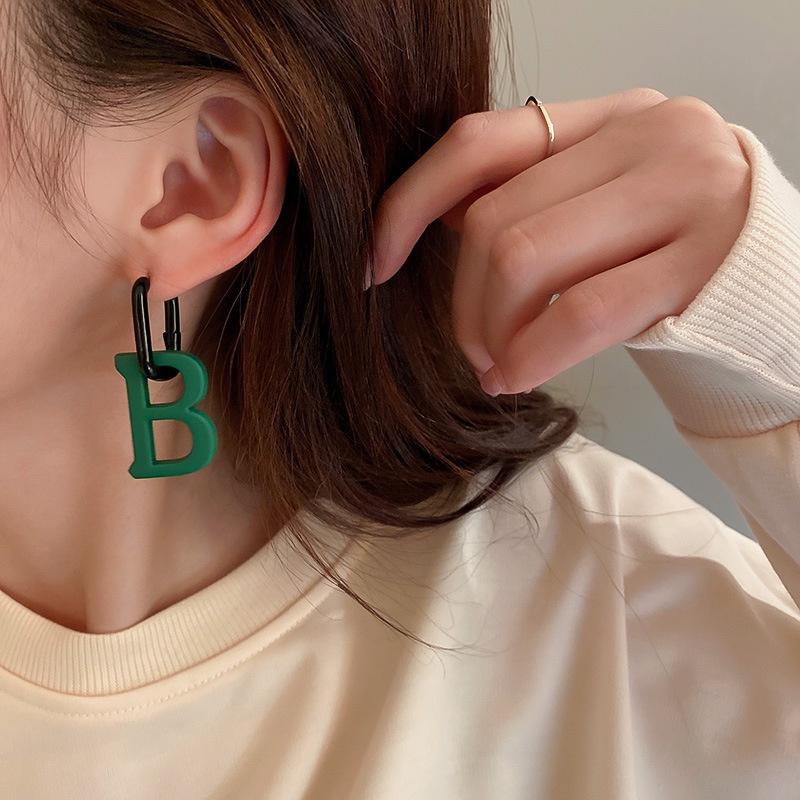Bông Tai Chữ B Cỡ Lớn Phong Cách Nhật Hàn Cá Tính