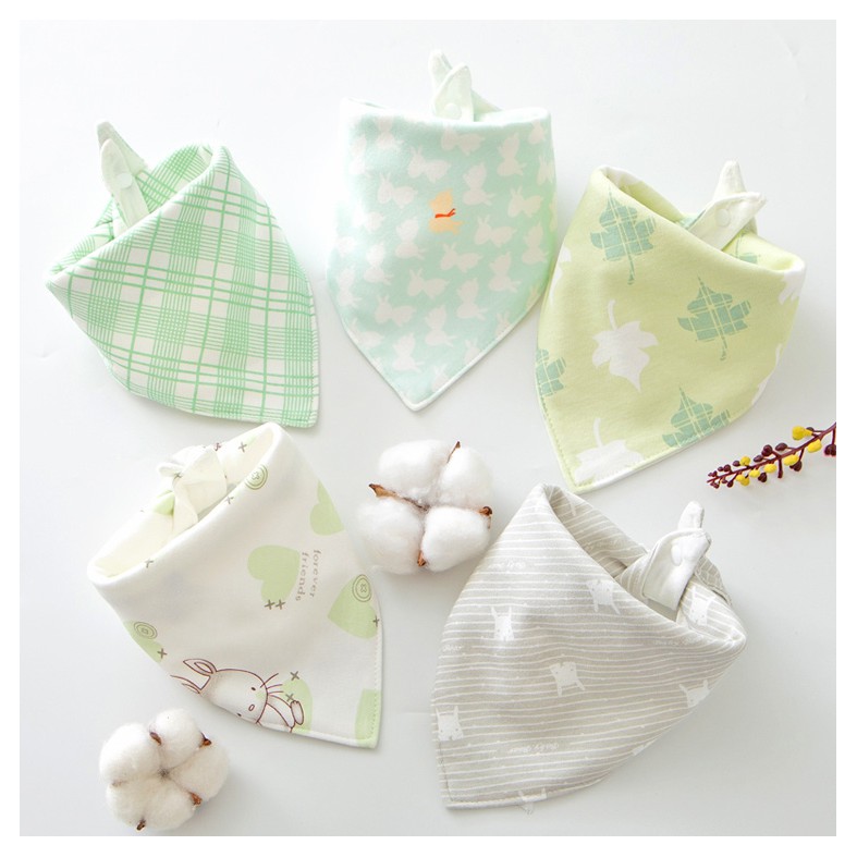 Khăn yếm tam giác cotton cúc bấm in hình dễ thương cho bé trai bé gái