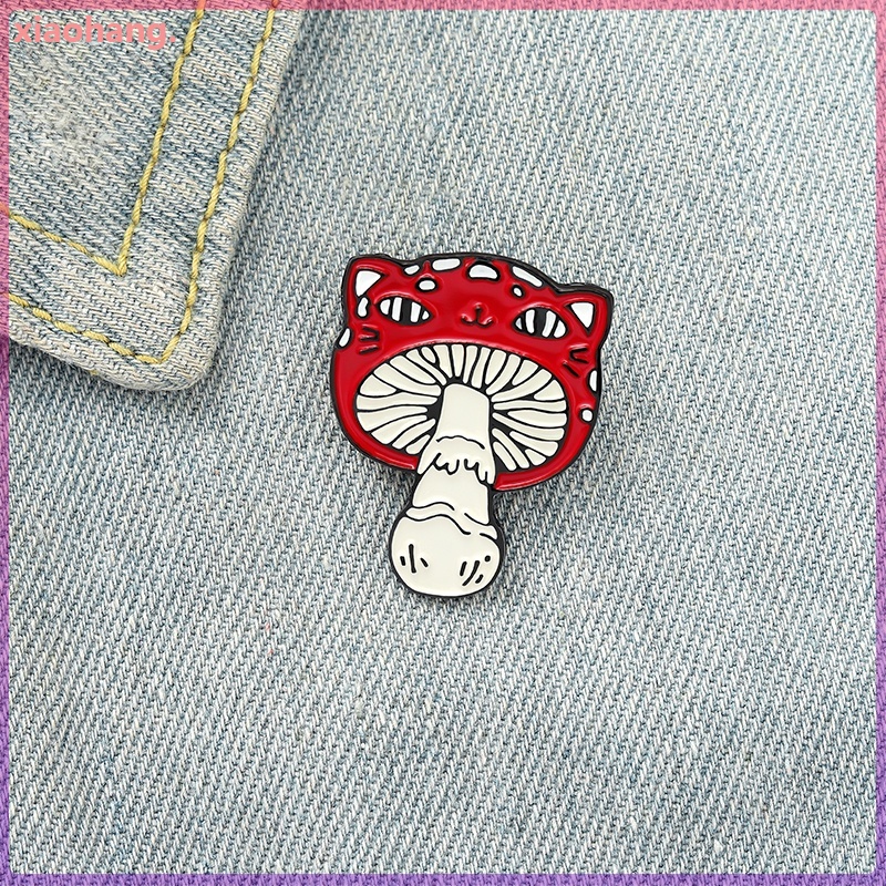 Huy hiệu cài áo hình mèo và cây nấm dễ thương