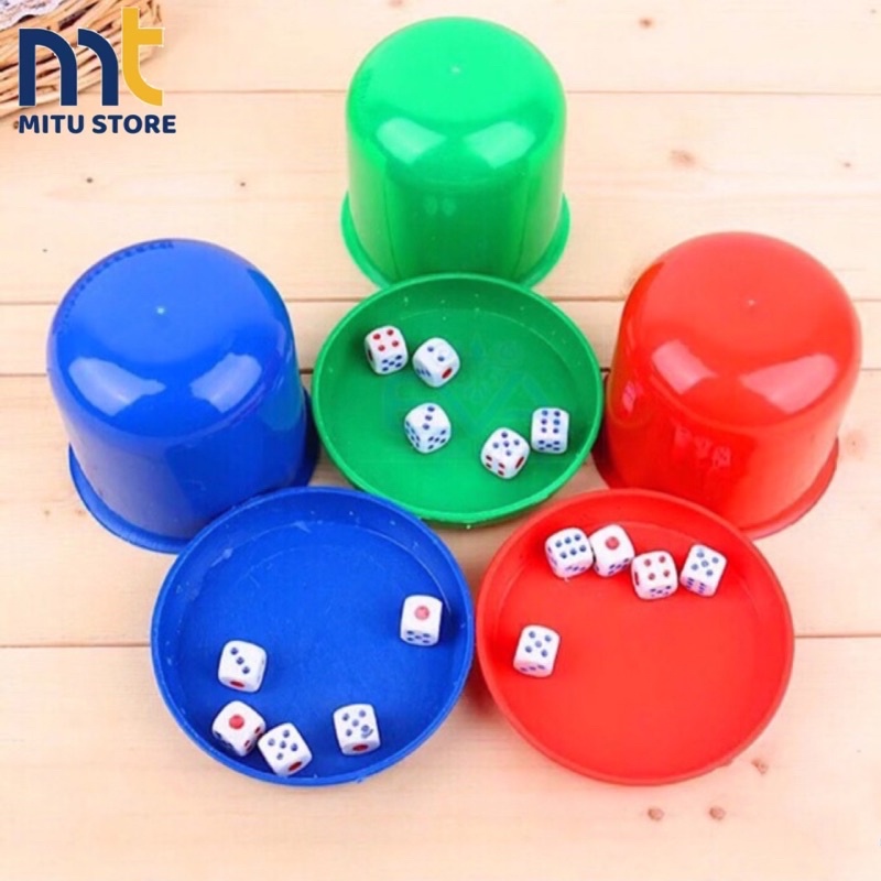 Bộ Trò Chơi Xí Ngầu Tài Xỉu Sicbo Và Hộp Lắc Tặng kèm 5 viên xí ngầu Nhựa M1657