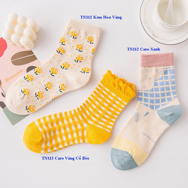 Set 3 đôi tất cổ cao nữ Bivota vớ nữ thêu hoa vàng siêu xinh cổ bèo T110