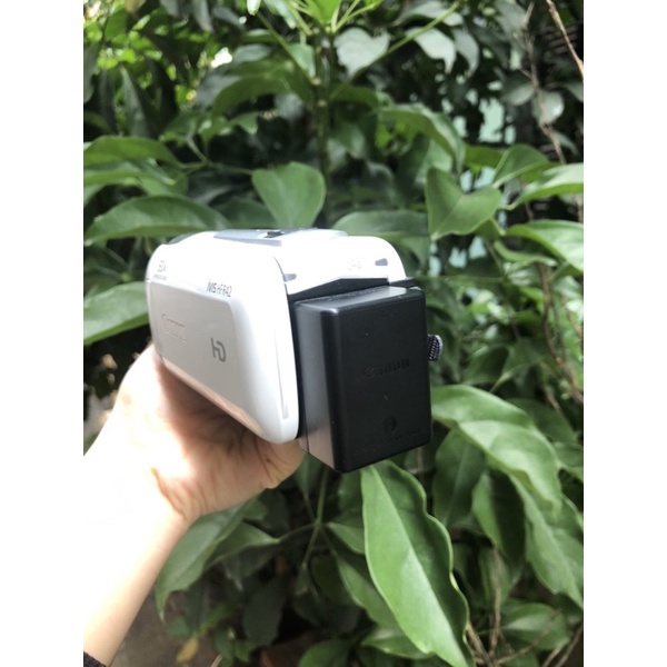 Máy quay Canon Ivis HF R42