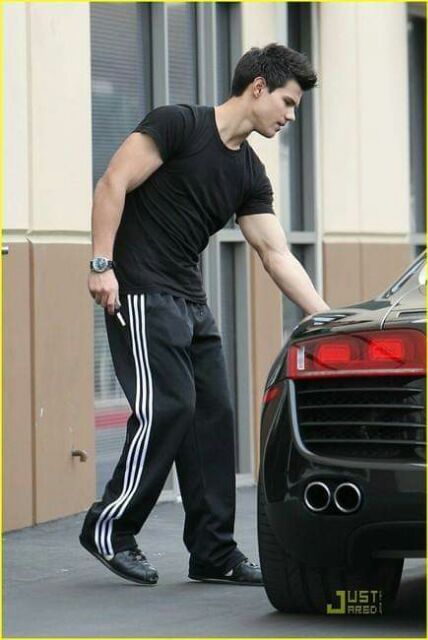 QUẦN UMI ADIDAS