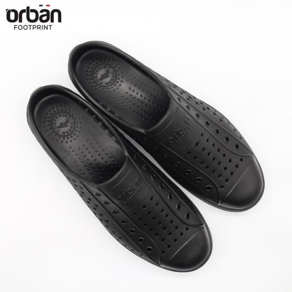 [Chính hãng] Giày nhựa lỗ nam nữ đi mưa đi biển Urban D2001 siêu nhẹ, chống nước, giá tốt - Màu Đen trơn