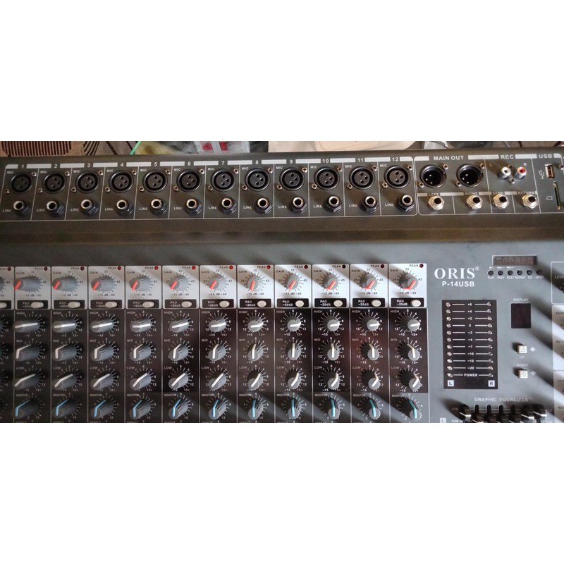 Bàn mixer oris P14-USB tích hợp công suất 700W