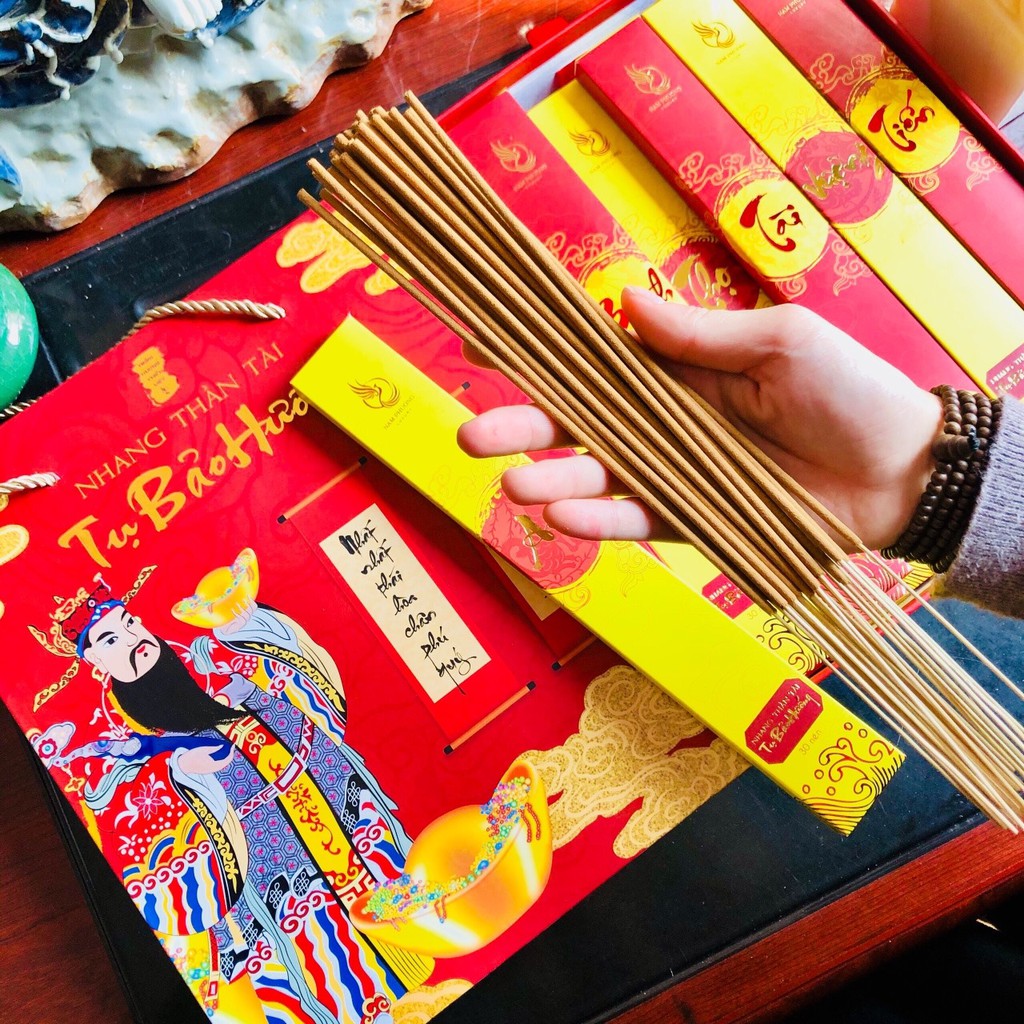 Nhang Thần Tài Việt Nam - Tụ Bảo Hương - Chiêu Tài Hút Lộc Từ Nguyên Liệu Thiên Nhiên 100%