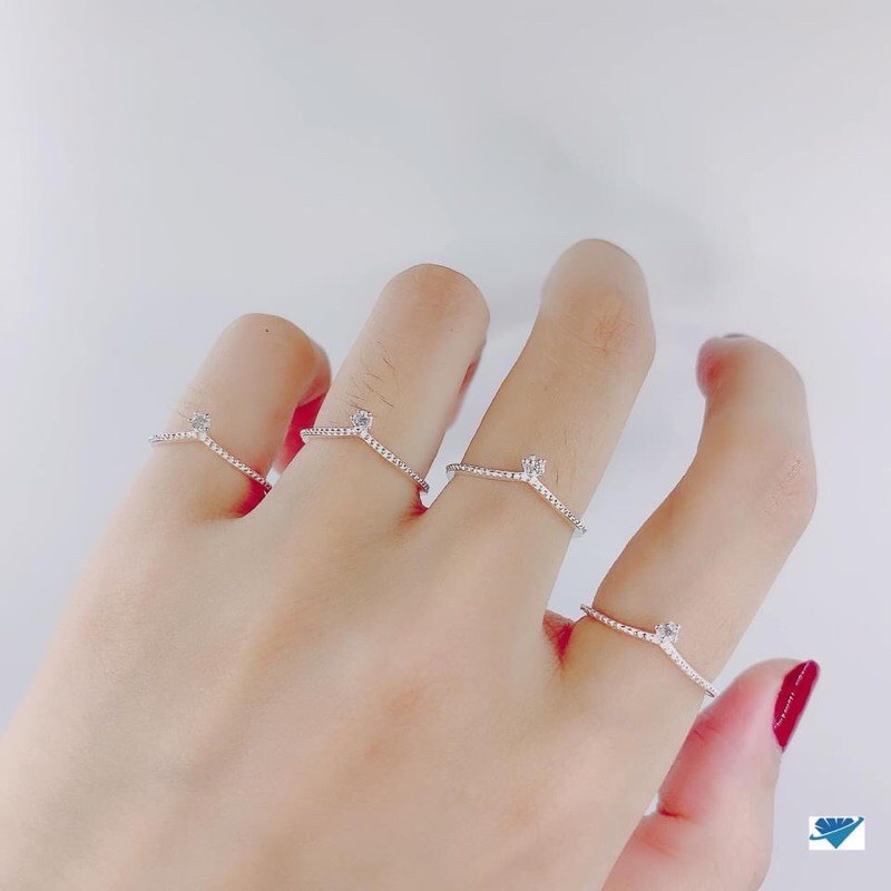 Nhẫn nữ bạc thật chữ v đính đá nhỏ xinh xắn - Kho sỉ bạc Nhất Linh