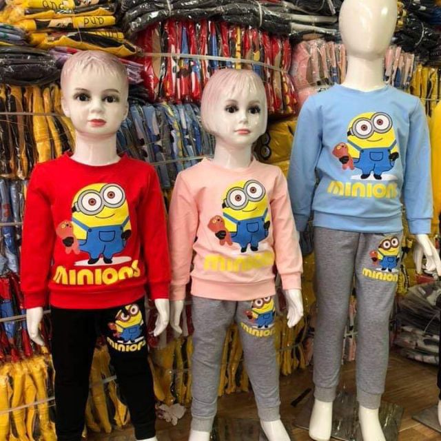 Bộ đồ in hình minion