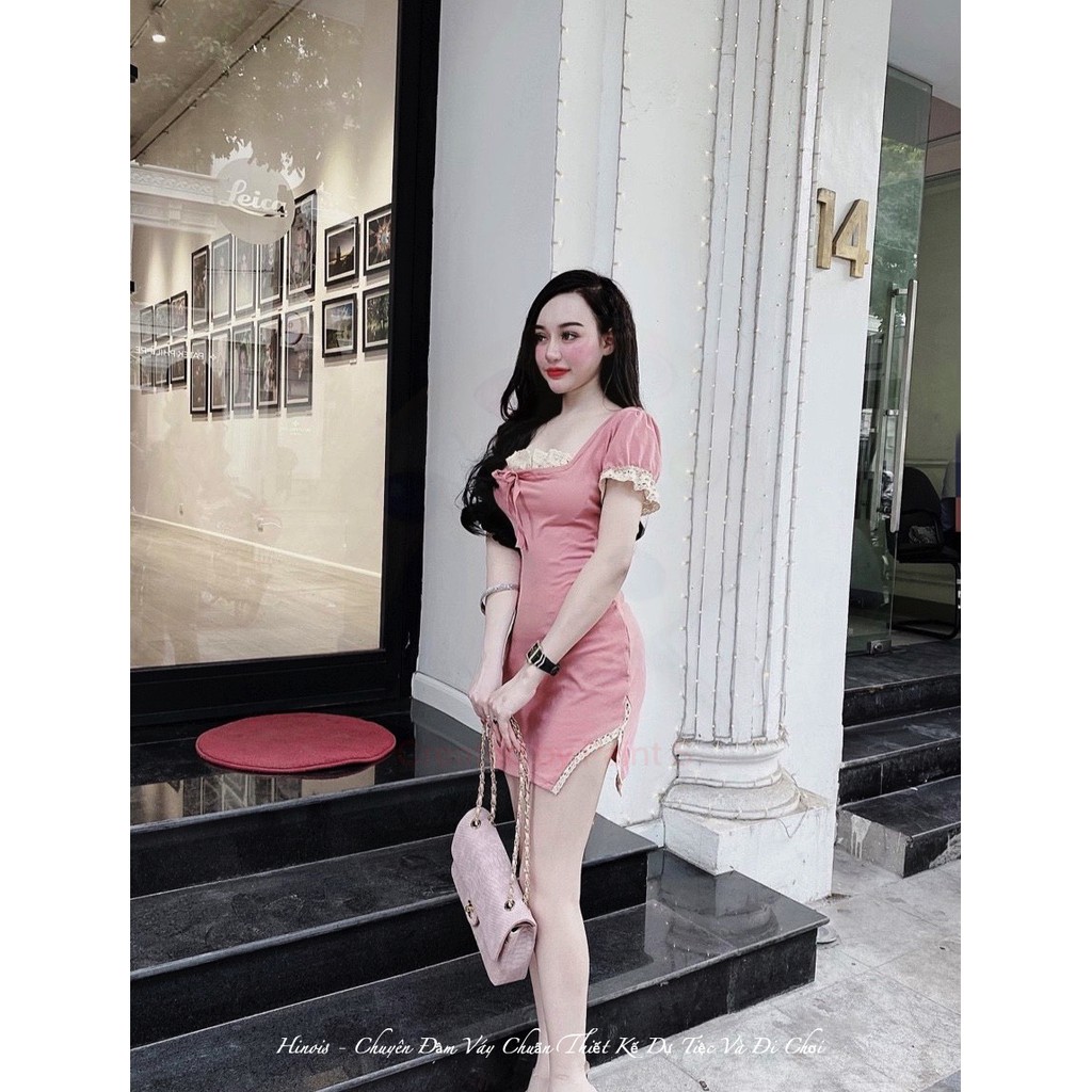 [HINOIS] Đầm Thun Body Ngắn, Có Phối Ren Ở Cổ, Tay Và 2 Đường Xẻ Đùi, Màu Đen-Hồng | BigBuy360 - bigbuy360.vn
