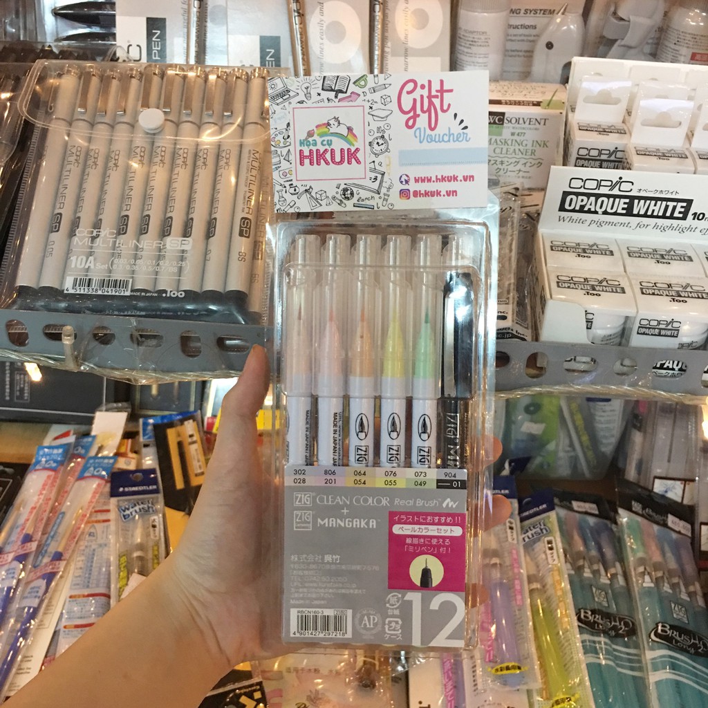 Bộ màu Zig Clean Color Real Brush X Mangaka hãng Kuretake kèm 1 line đen