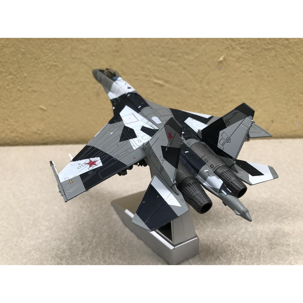 Mô hình Máy bay SU-35B Super Flanke - 1:100