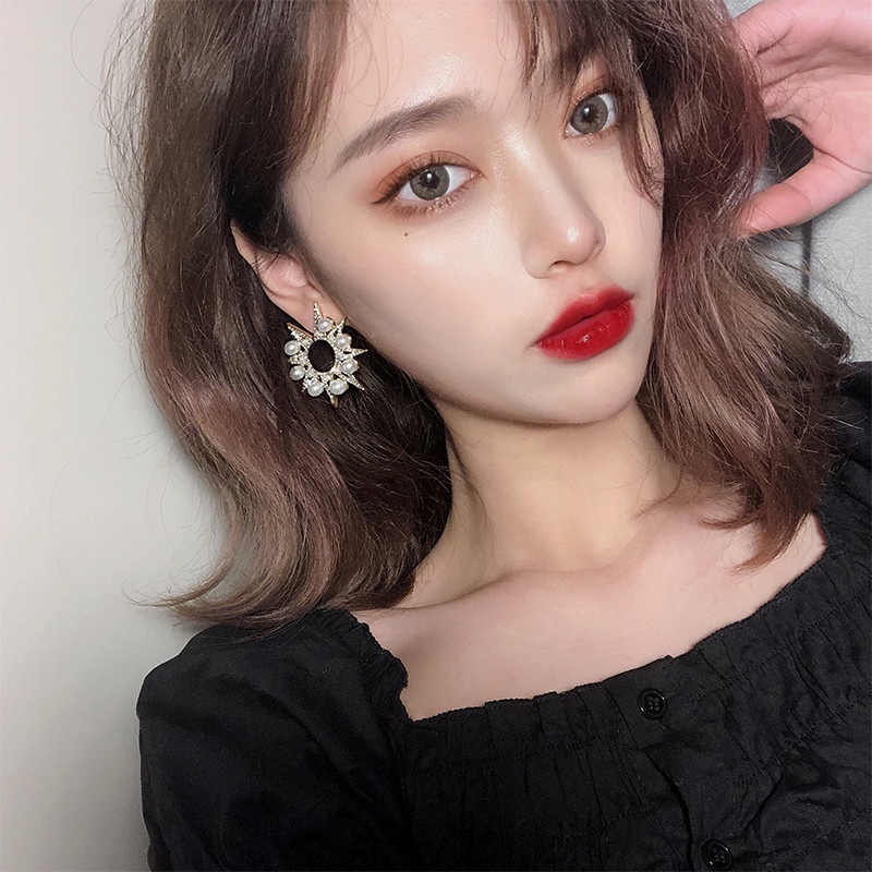Bông Tai Hình Hoa Hướng Dương Đính Ngọc Trai Và Kim Cương Giả Đa Năng