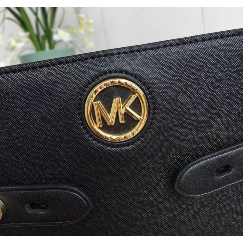 Túi Michael Kors Carmen