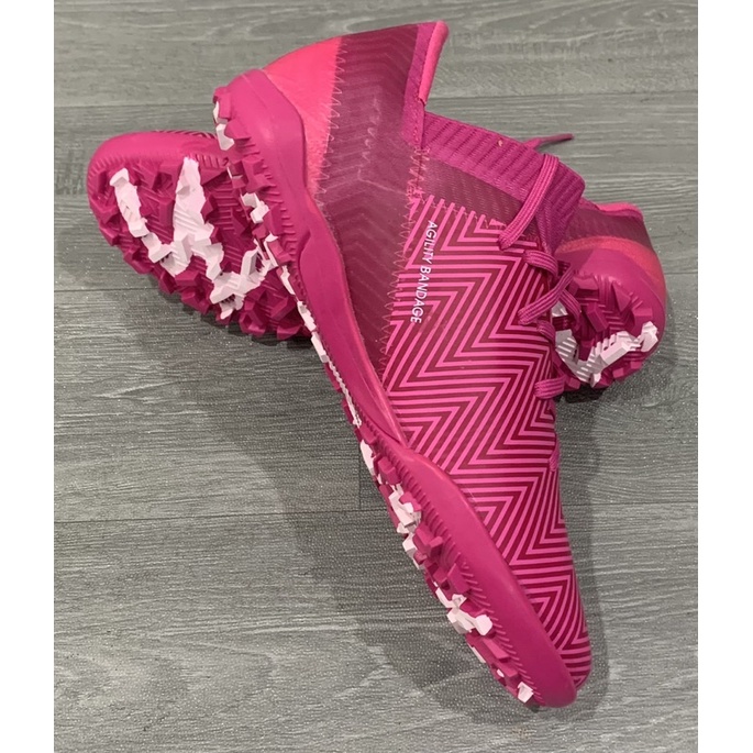 Giày đá bóng sân nhân tạo Nemeziz 18.1 Hồng mận