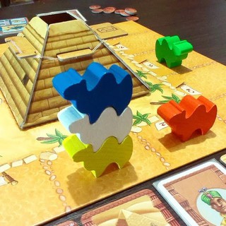 CAMEL UP- ĐUA LẠC ĐÀ